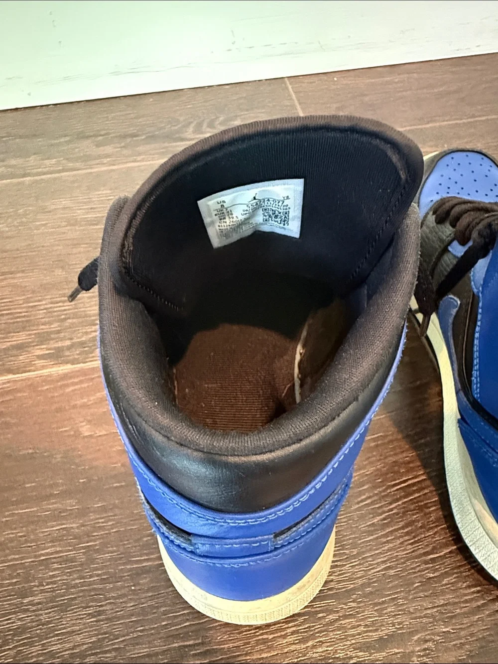 Nike Air Jordan 1 High Black and Royal Blue size 8